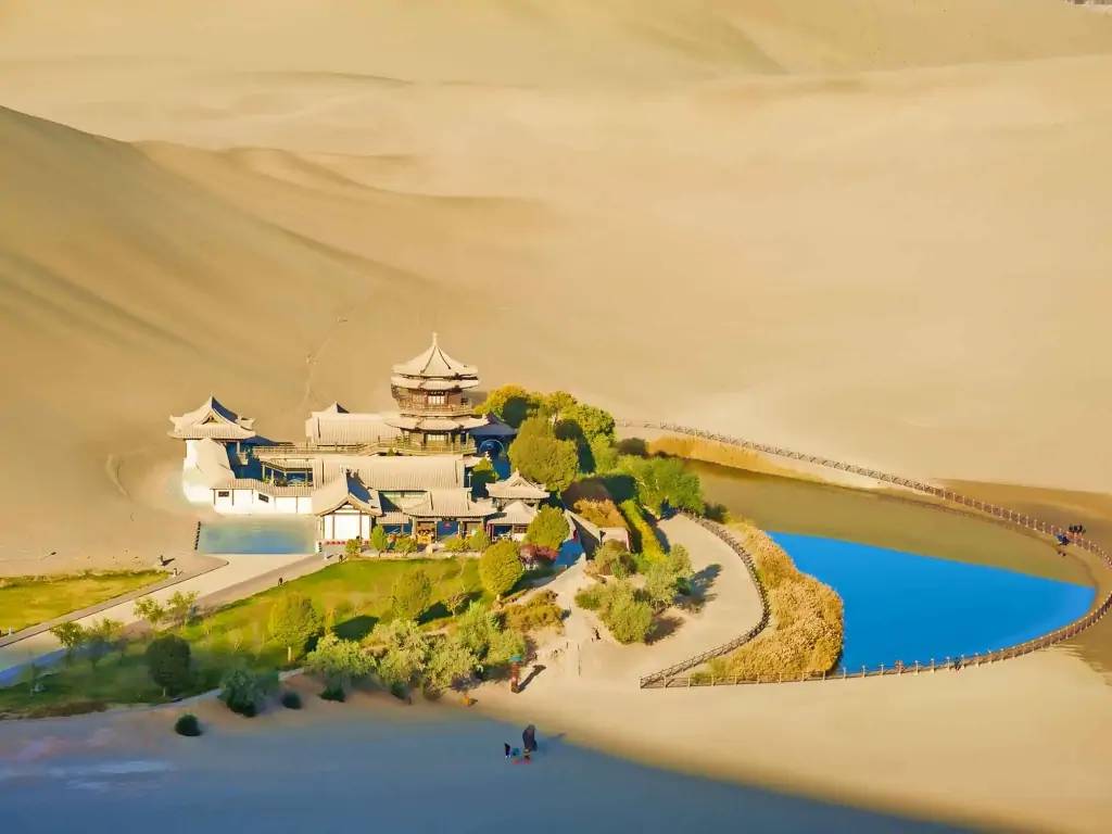 Dunhuang, une oasis dans le désert de Gobi 