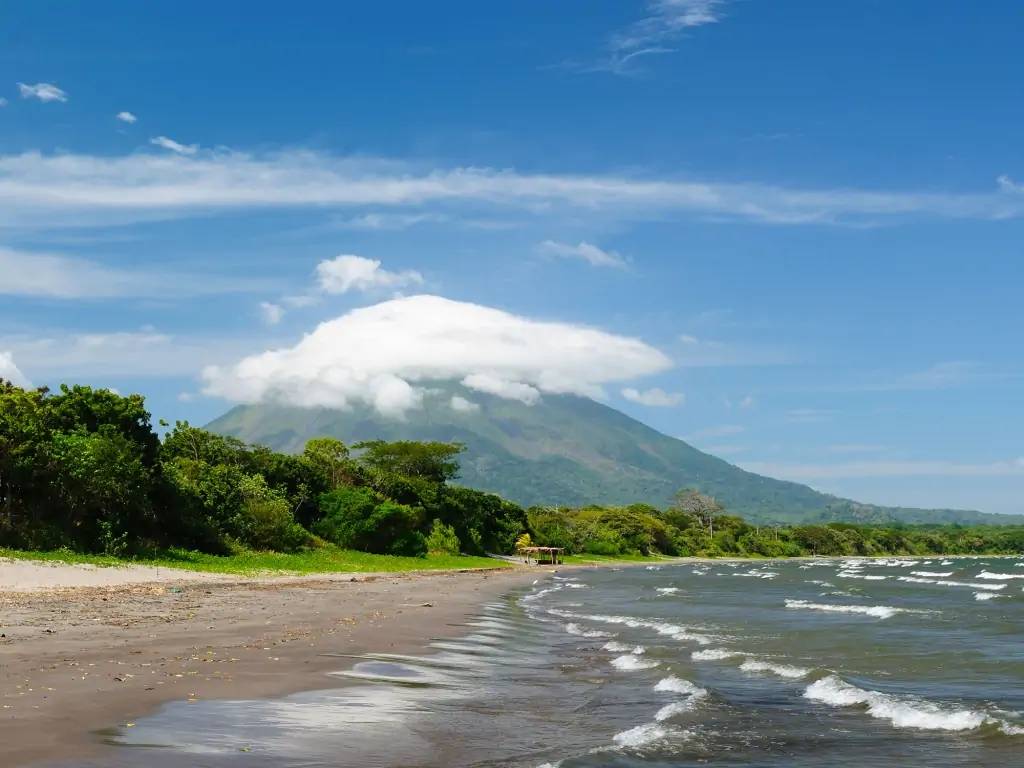 Ometepe, île volcanique perdue dans le lac Nicaragua