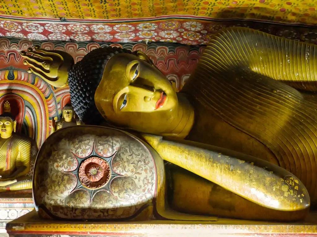 Dambulla : le Bouddha géant veille…