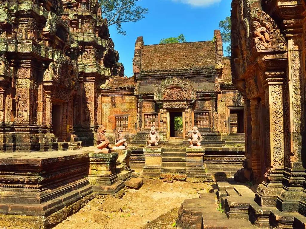 Les premières approches d’Angkor