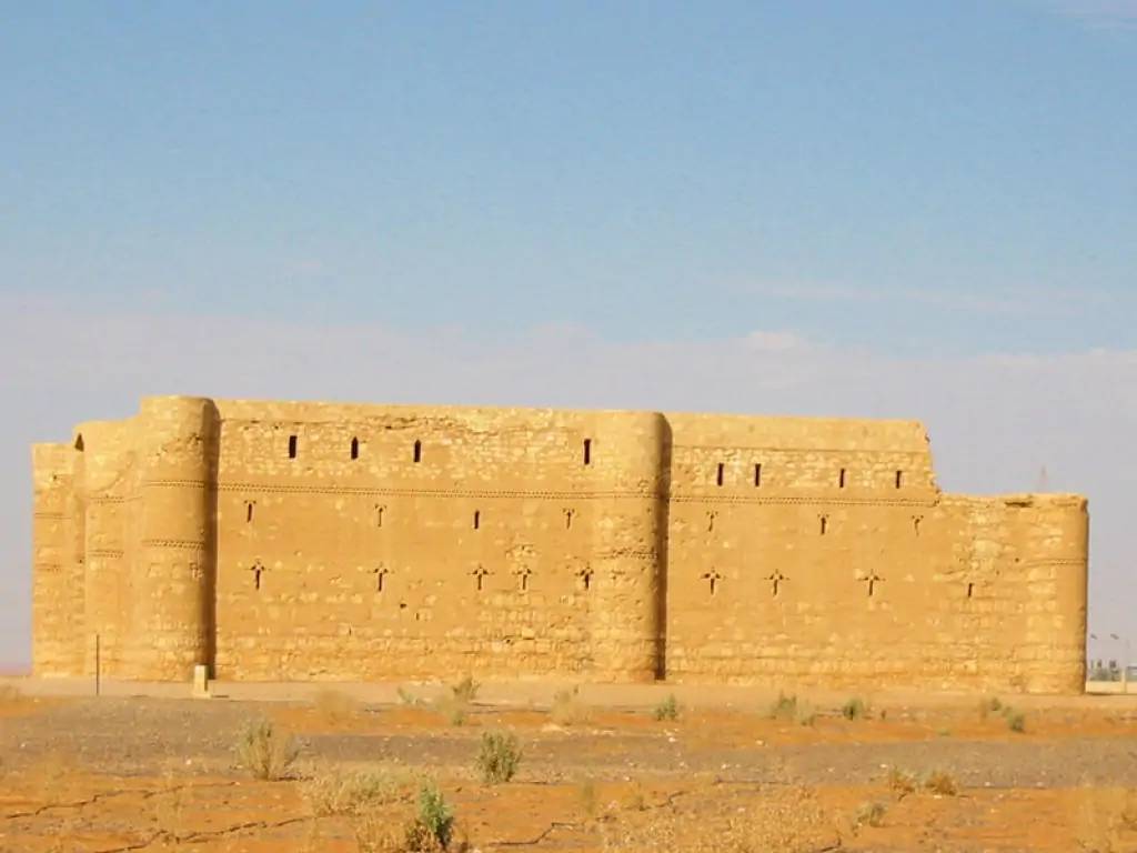 Les châteaux du désert