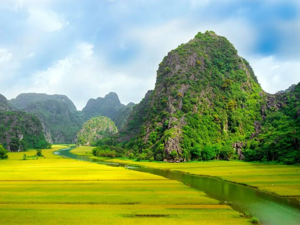 Ninh Binh, la Baie d’Halong terrestre