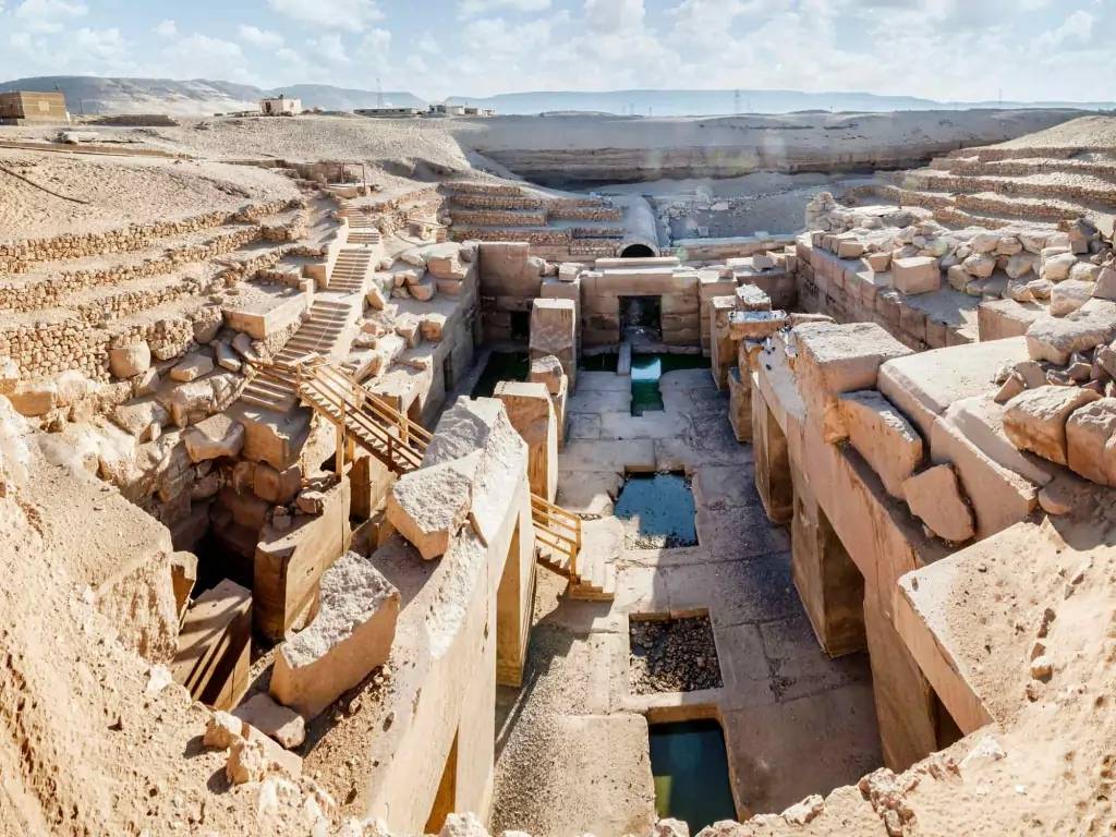 Chefs d’œuvres et lieux saints d’Abydos et Dendérah