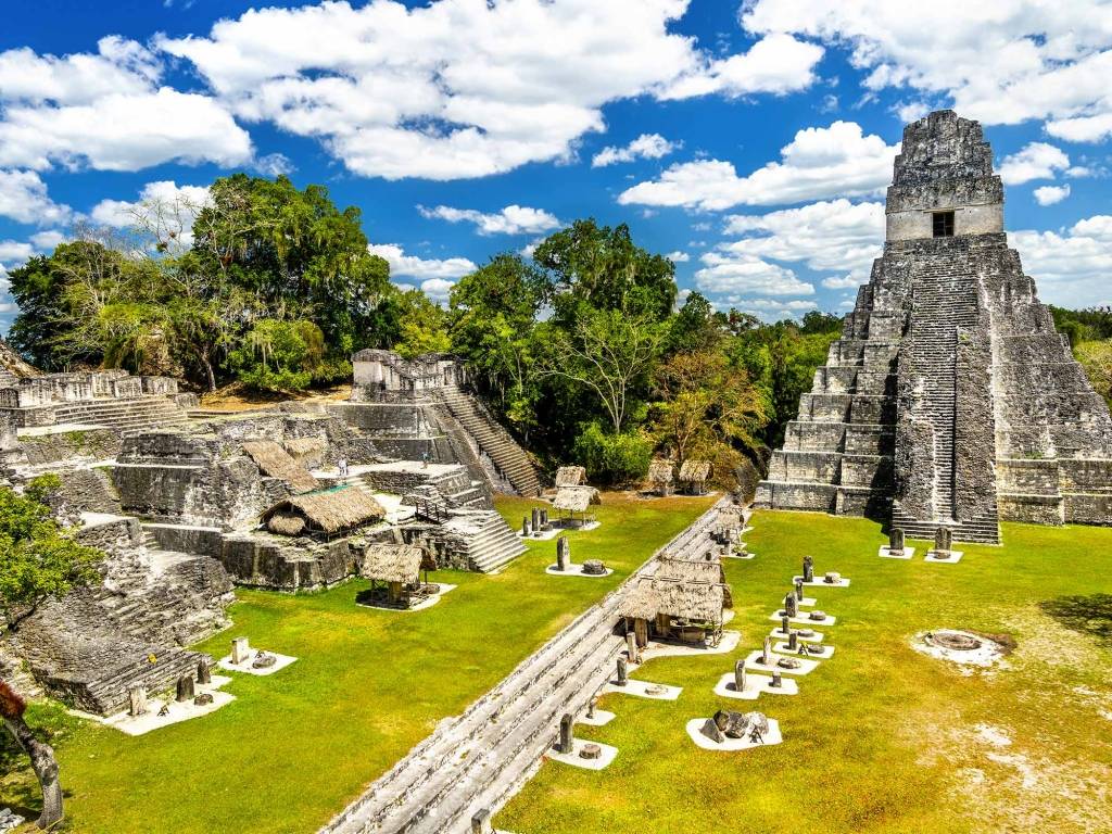 Tikal et Yaxha : cités mayas fascinantes