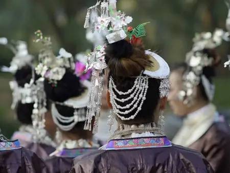 Immersion dans la culture et les traditions de l’ethnie Dong