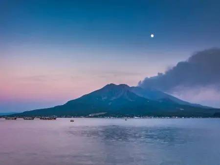 Le paysage lunaire du volcan Sakurajima