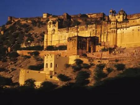Le majestueux Fort d'Amber, la capitale de l'ancien empire Rajpoute
