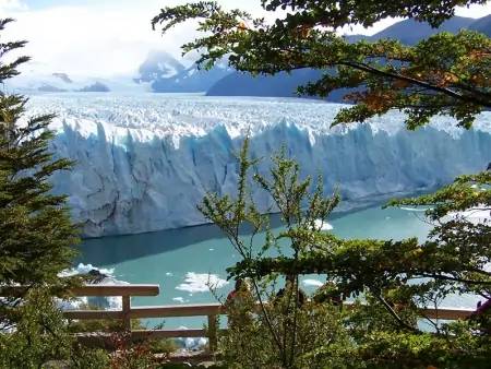 Spectacle magique et enchanteur au Glacier Perito Moreno