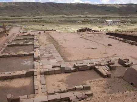 Site de Tiwanaku et Visite de La Paz