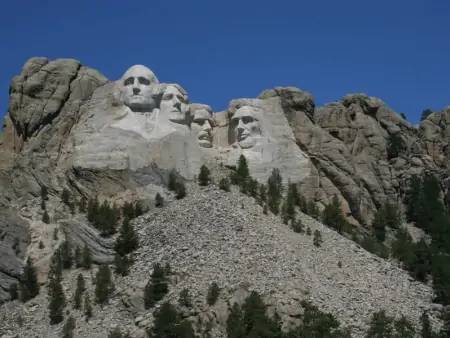 Les statues monumentales : Mont Rushmore et Crazy Horse 