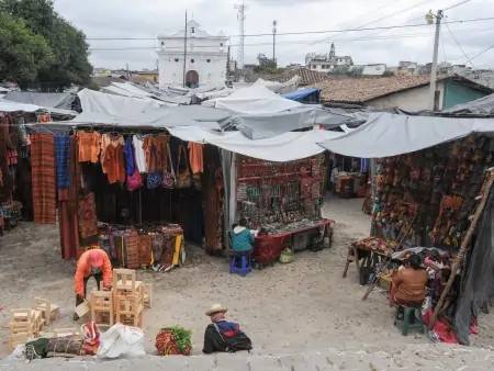 Explosion de couleurs au plus grand marché d’artisanat d’Amérique Centrale