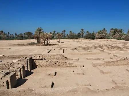 Cité d’Akhenaton : une aventure religieuse et politique