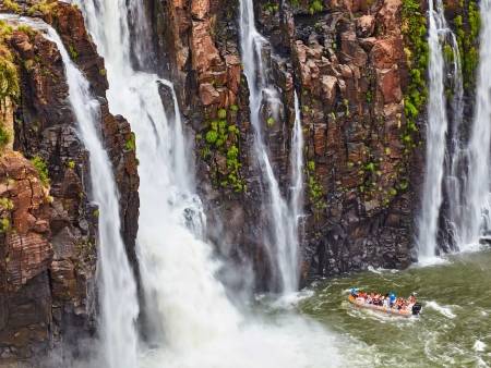 Découverte en bateau des chutes d’Iguaçu 